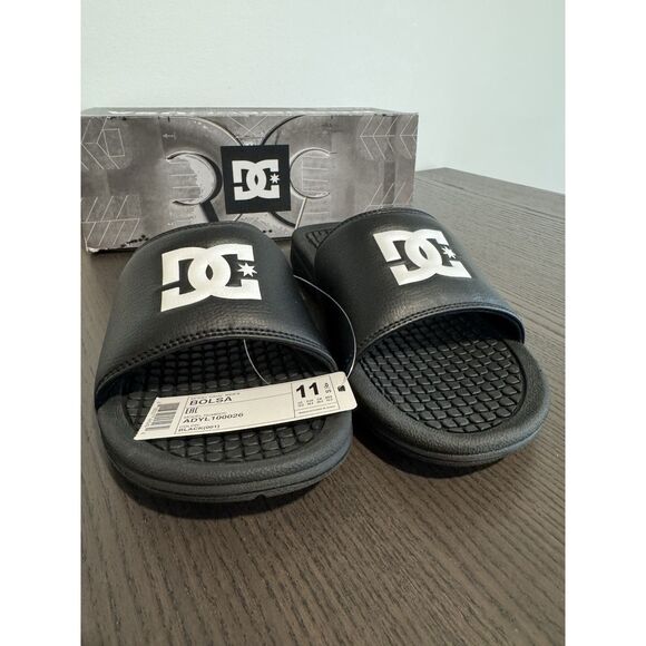 DC Shoes Bolsa Slides Size 11 Black NEW Mens Shoes Sandals Summer Beach - Picture 3 of 6